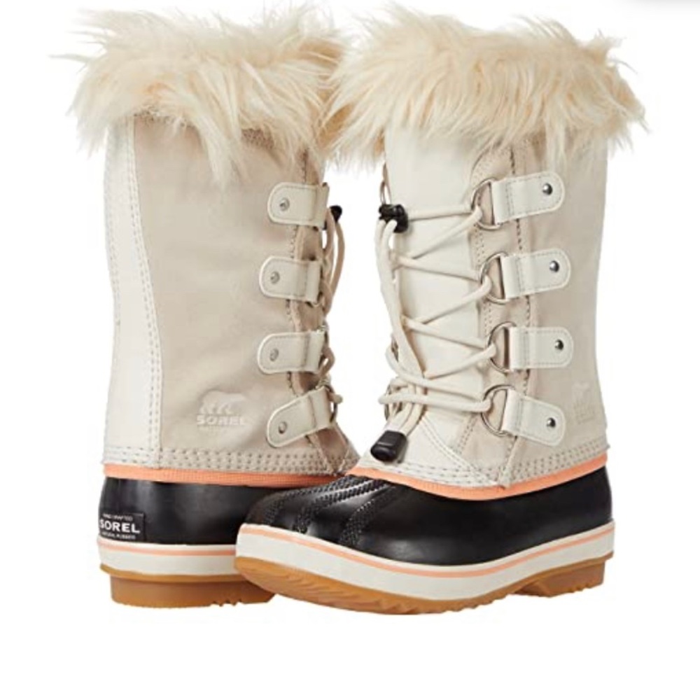 SOREL 'Joan of Arctic' Boot, Size 7 M in Fawn/Black NWT.